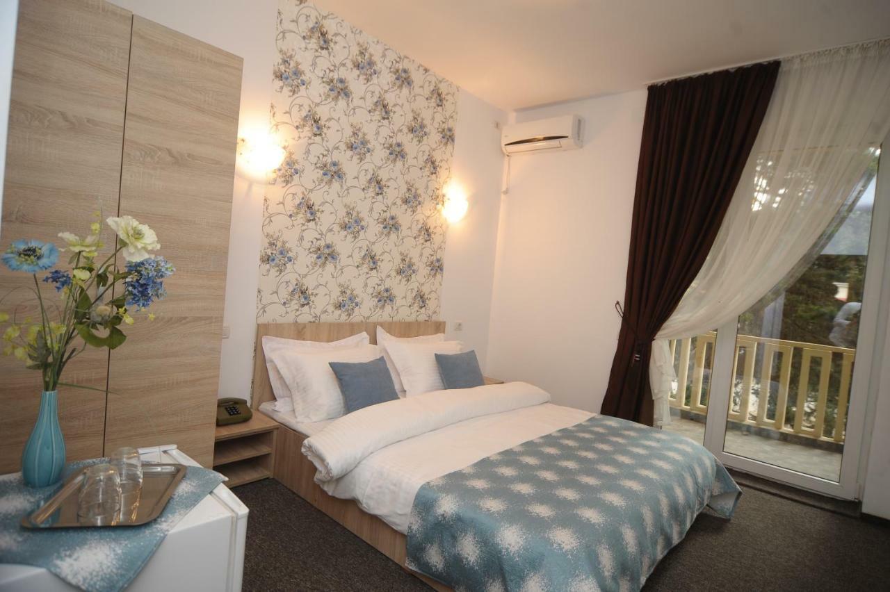 Hotel Pinguin Eforie Nord Exterior foto